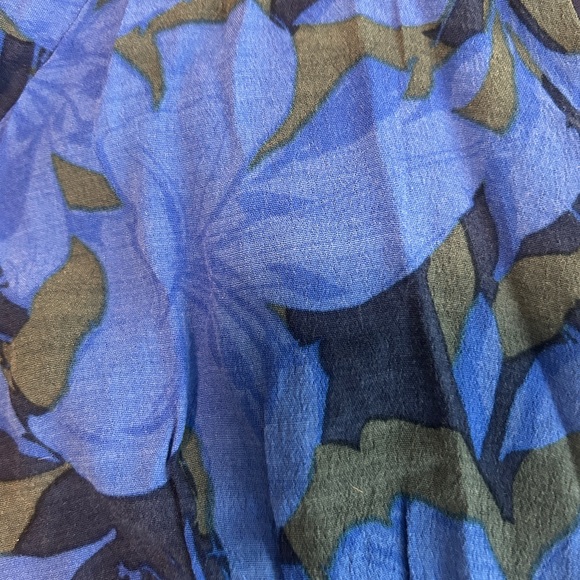 Elegant Blue Floral Wrap Dress - Picture 3 of 4